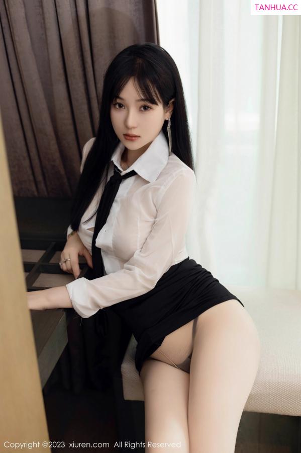 罗熙桐  [XiuRen]高清写真图 2023.05.10 No.6711 桐桐 长靴美腿第17张图片